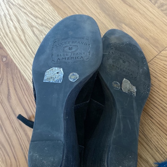 10/$25 Lucky Jeans// black booties, size 7.5 - Picture 6 of 6